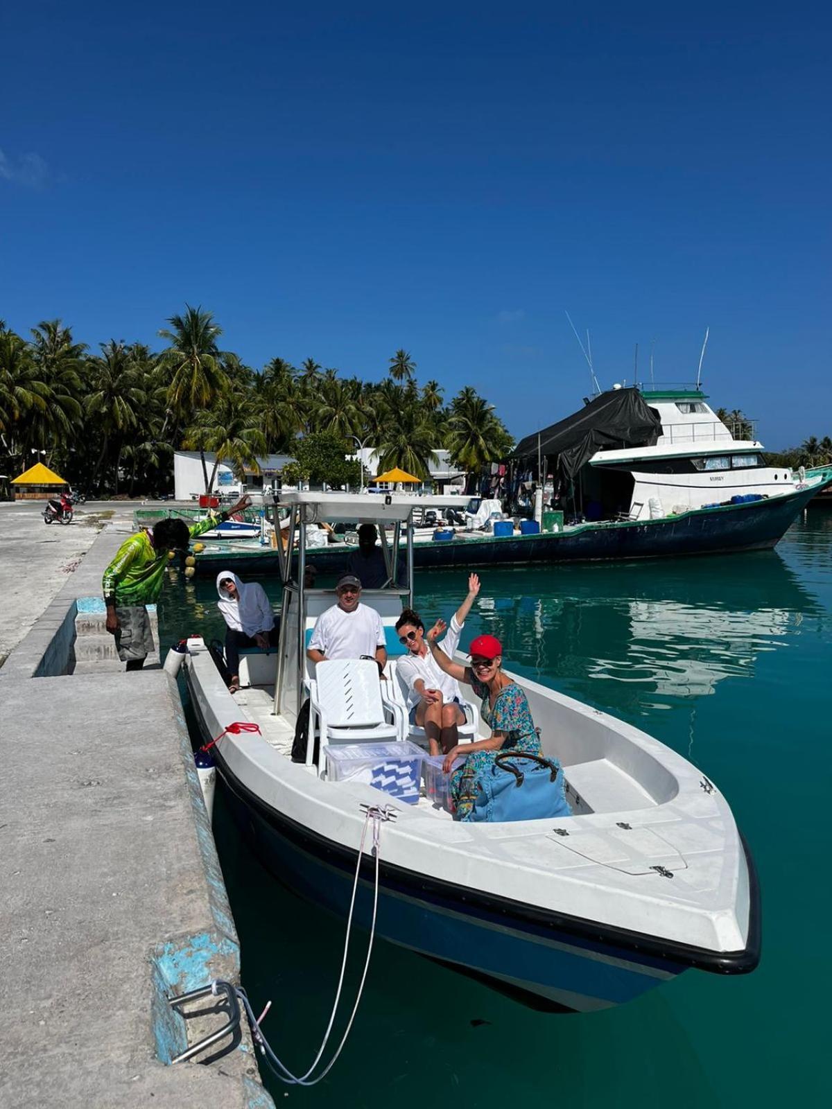 Blue Wave Hotel Maldives- Same Sea, Same Sand Same Sun Like Resorts Kudahuvadhoo Buitenkant foto